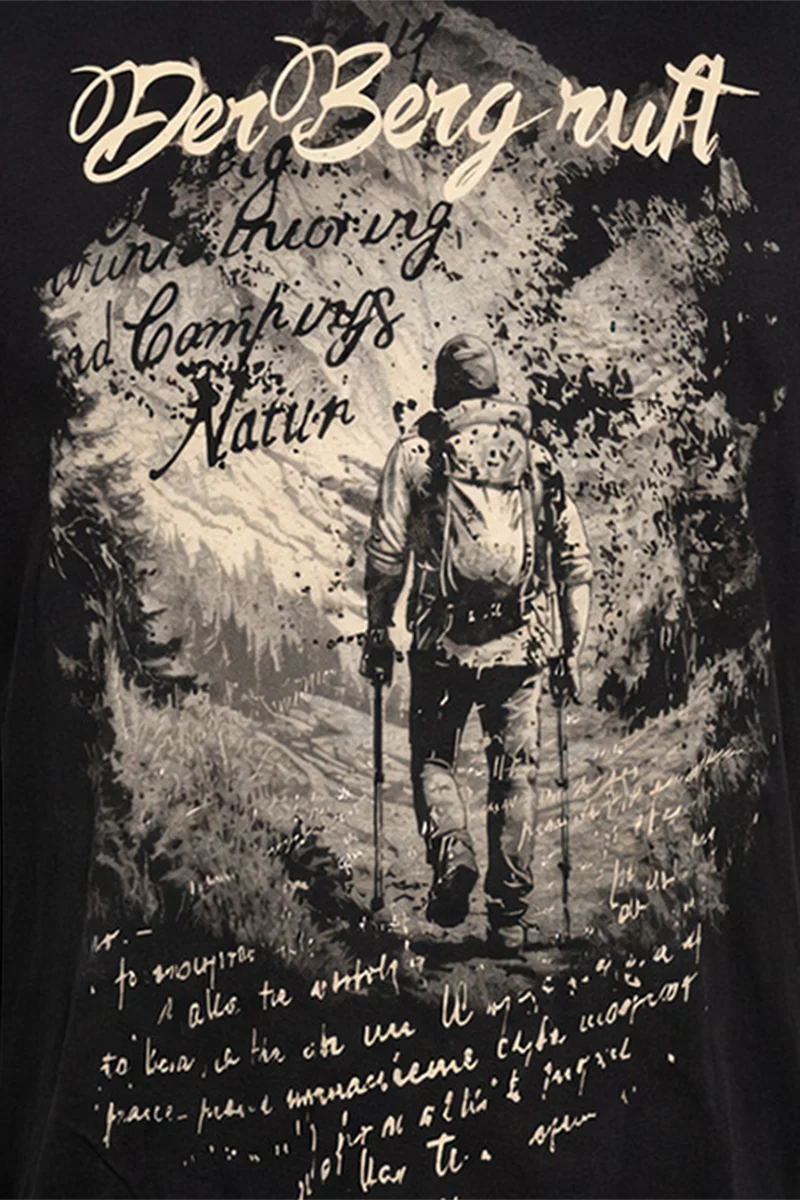Herren T-Shirt mit Wanderer 'Der Berg ruft'