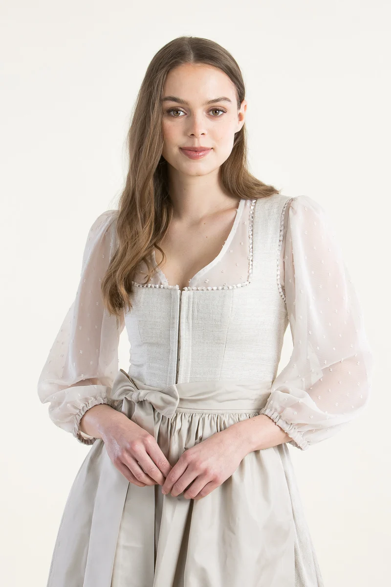 Kinga Mathe Dirndl Maranello creme