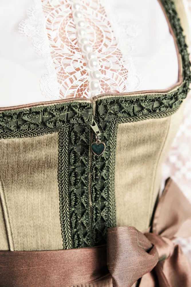 Dirndl Krüger Collection Danila hellgrün 70cm