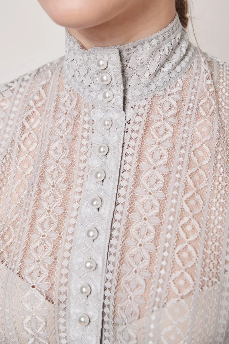 Dirndlbluse Kali von Krüger grau
