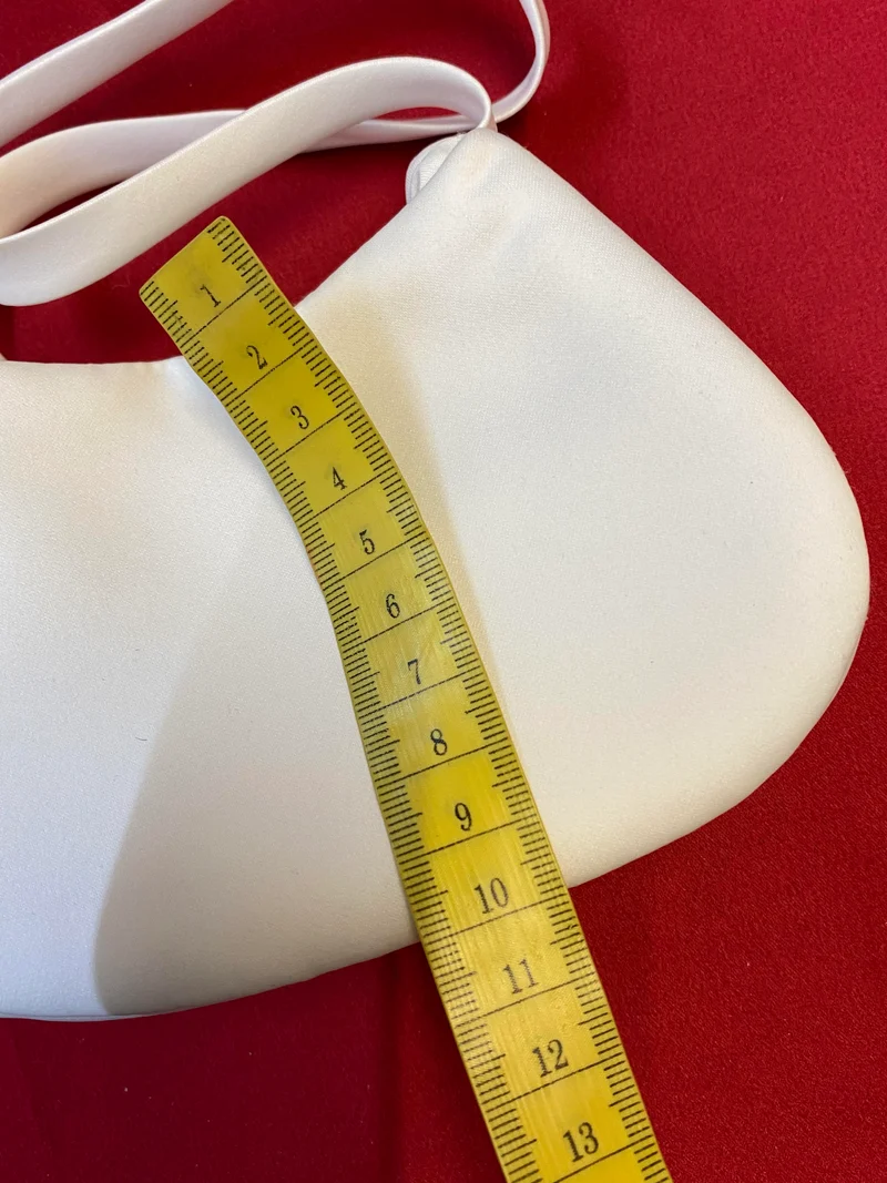 Kommunion Tasche weiß mit Perlenverschluss – kleine Umhängetasche für Mädchen