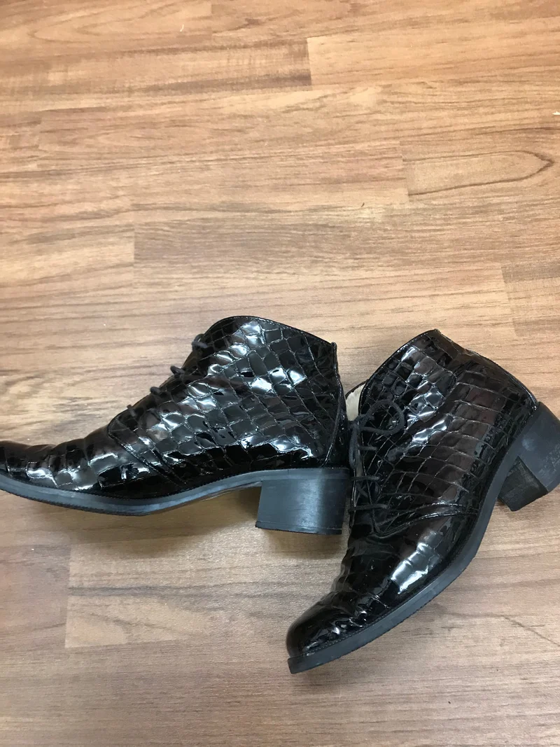 Vintage Gabor Lackleder-Schnürstiefeletten Schwarz (Größe 5,5 / 38,5)