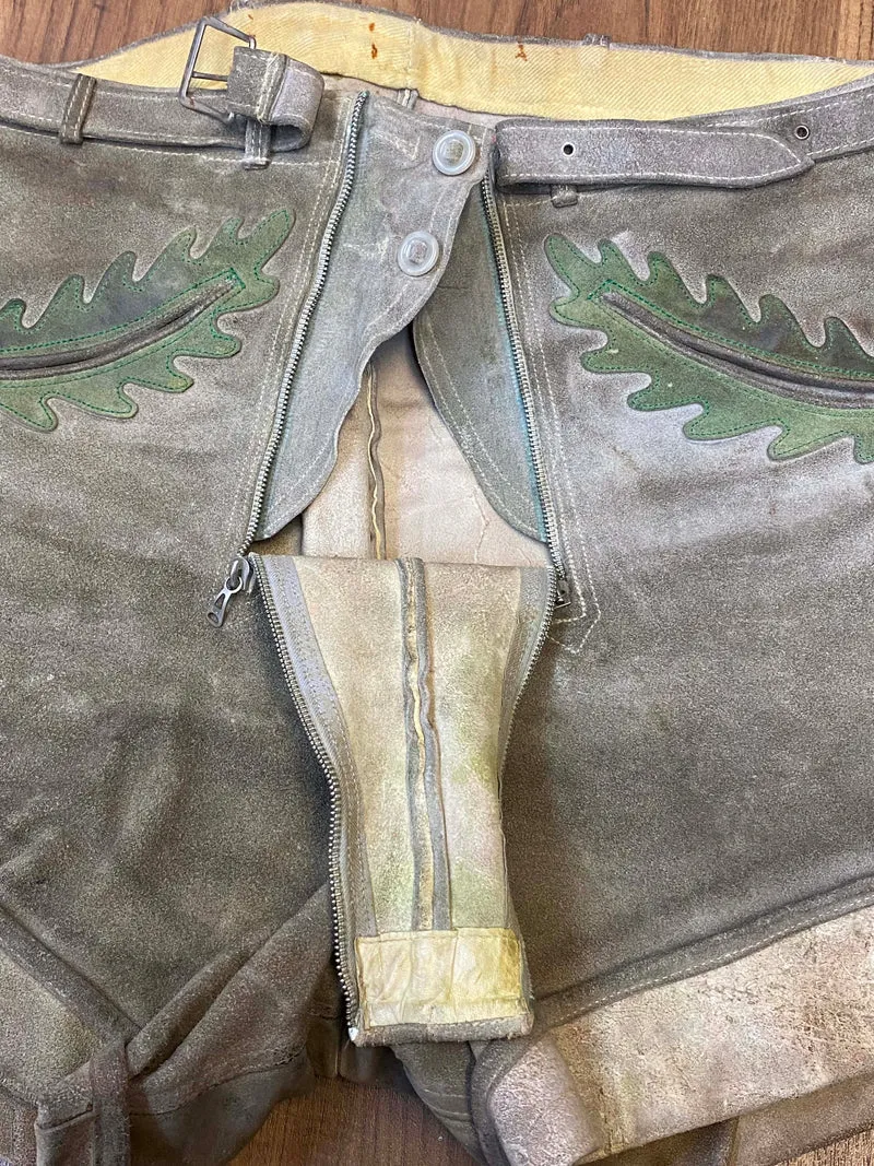 Kurze Lederhose 60er Doppelzipp Eichenlaub grau Bayern Rothenburg Unikat