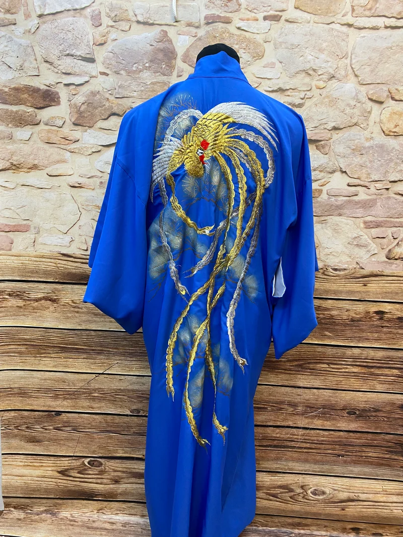Vintage Seiden-Kimono in Royalblau mit Phönix-Stickerei – Made in Japan