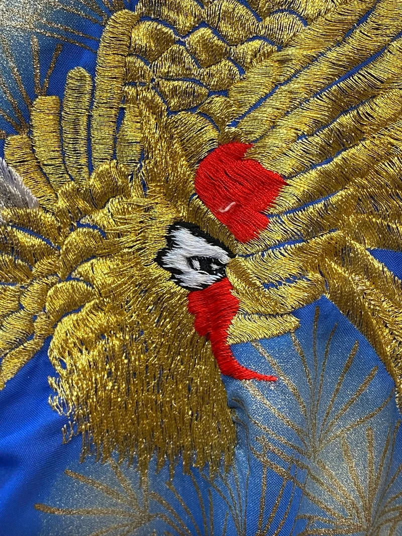 Vintage Seiden-Kimono in Royalblau mit Phönix-Stickerei – Made in Japan