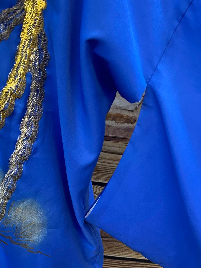 Vintage Seiden-Kimono in Royalblau mit Phönix-Stickerei – Made in Japan
