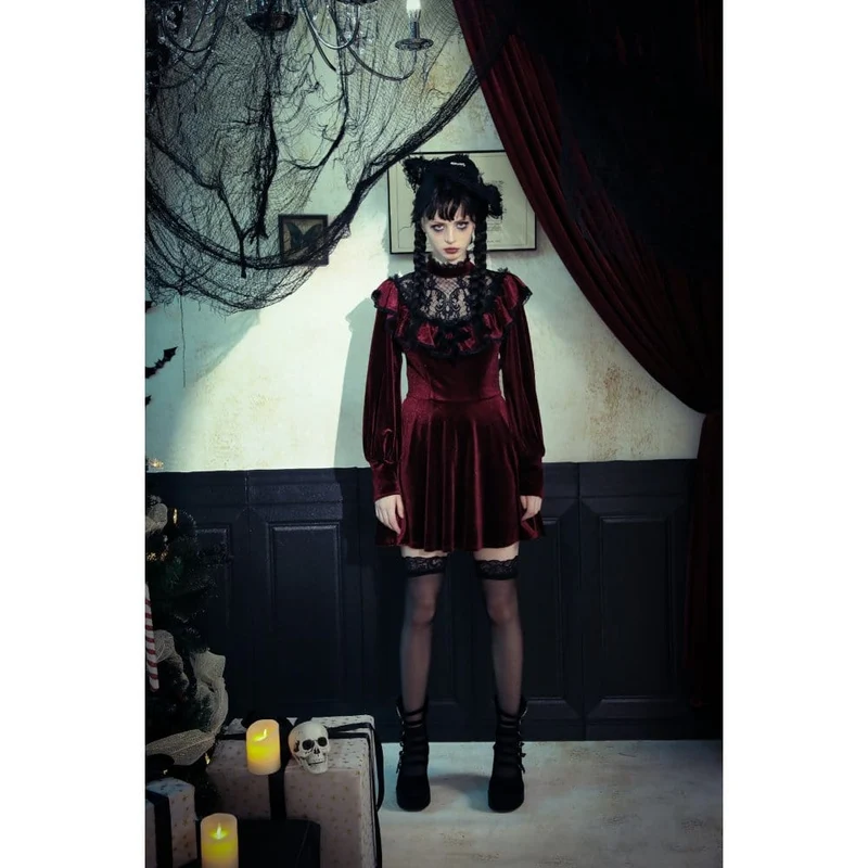 Rotes, gotisches Häkelkleid aus Samt für Damen, Abschlusskleid