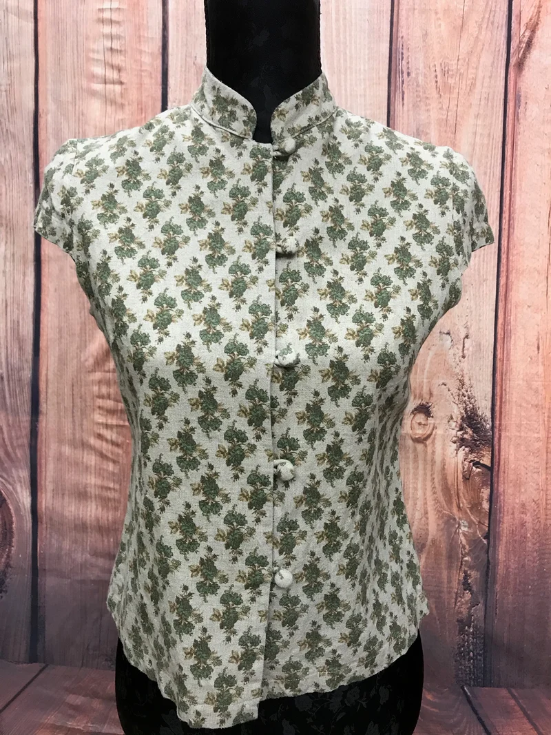 Vintage Bluse 1970er Gr. 38 – Stehkragen Blümchenprint Trachtenstil