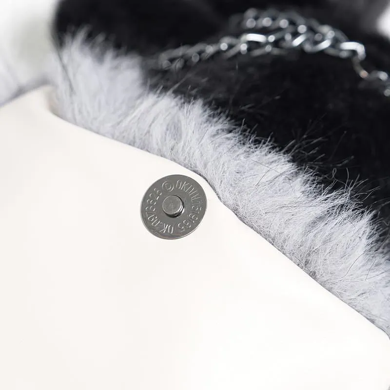 Gothic-Rucksack für Damen mit Spinnenmotiv aus Plüsch, Ketten und grau-schwarz