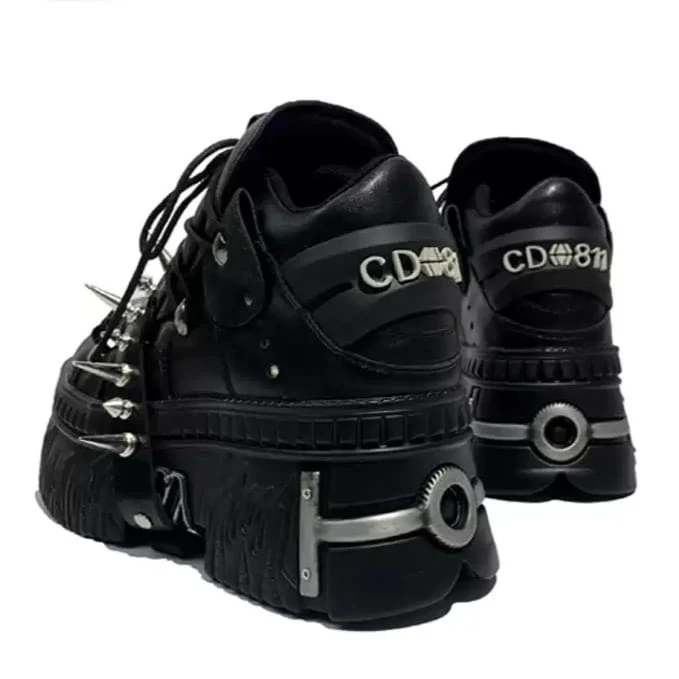 Schwarze Punk-Plateauschuhe für Damen mit Spikes