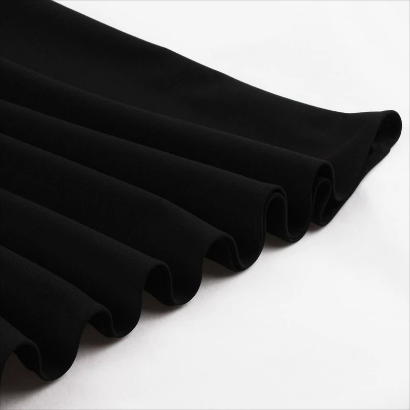 Gothic-Kleid mit Stehkragen und ausgestellten Ärmeln für Damen