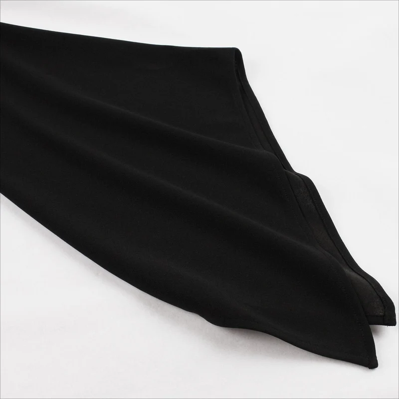 Gothic-Kleid mit Stehkragen und ausgestellten Ärmeln für Damen