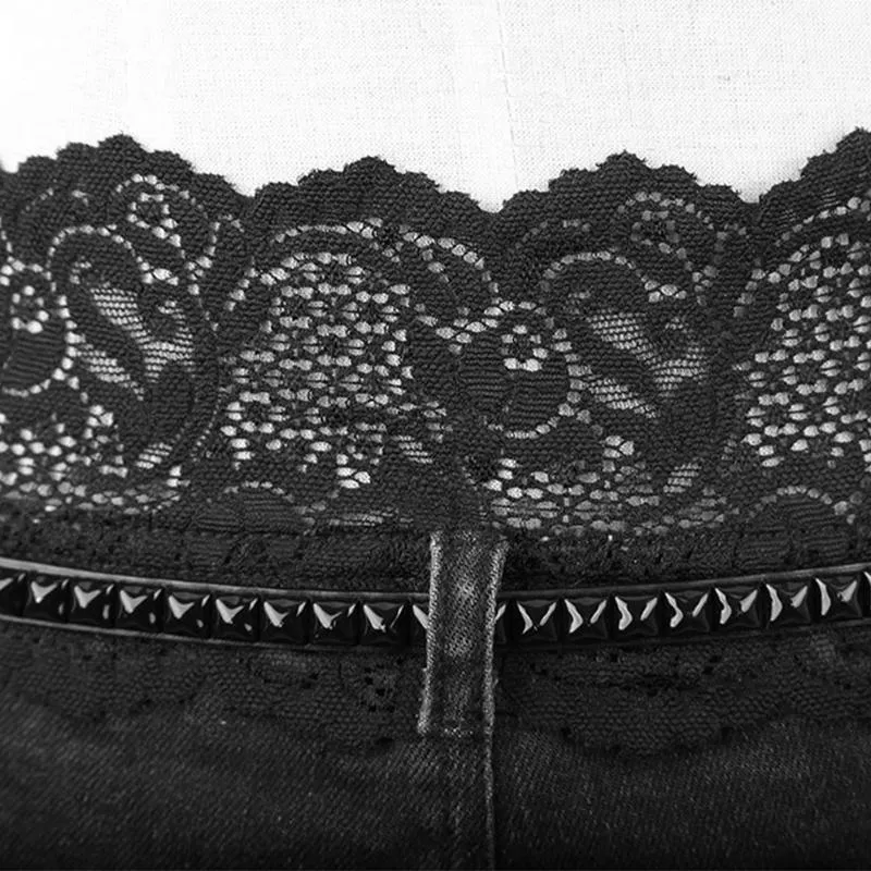 Damen-Jeansshorts mit Punk-Spitze