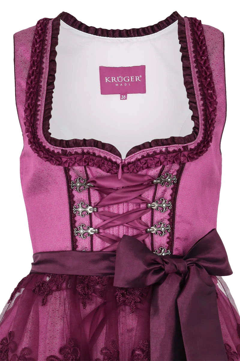 Dirndl mit Spitzenschürze