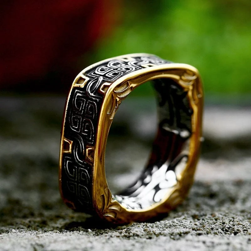 Herren-Punk-Ring in Kontrastfarbe, quadratisch