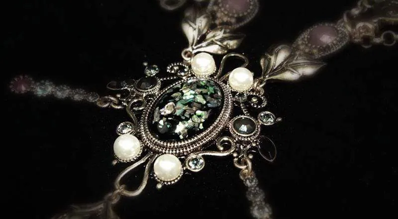Übertriebene Steampunk-Edelstein-Halsketten für Damen