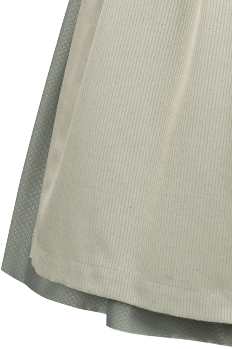 Midi-Samtdirndl mit Herzausschnitt