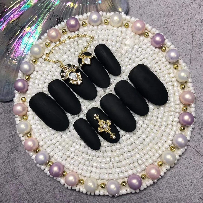 Gothic Punk Cross Pearl Chain Nail Patch für Damen