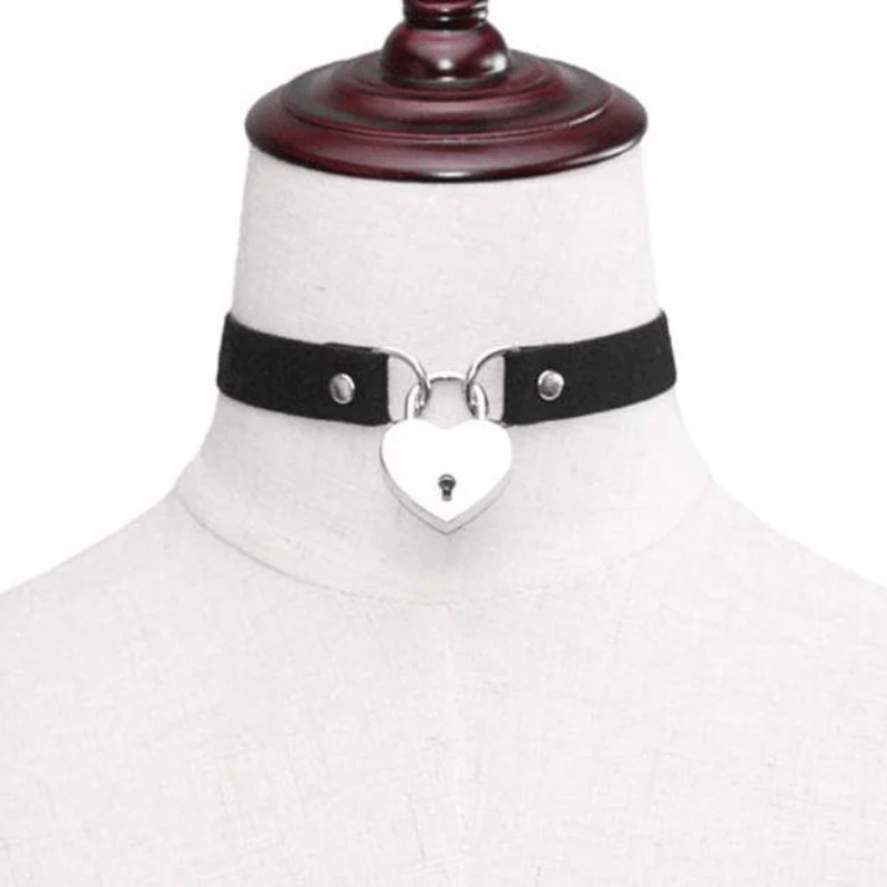 Frauen Goth Velvet Heart Lock Choker Halskette mit Schlüssel