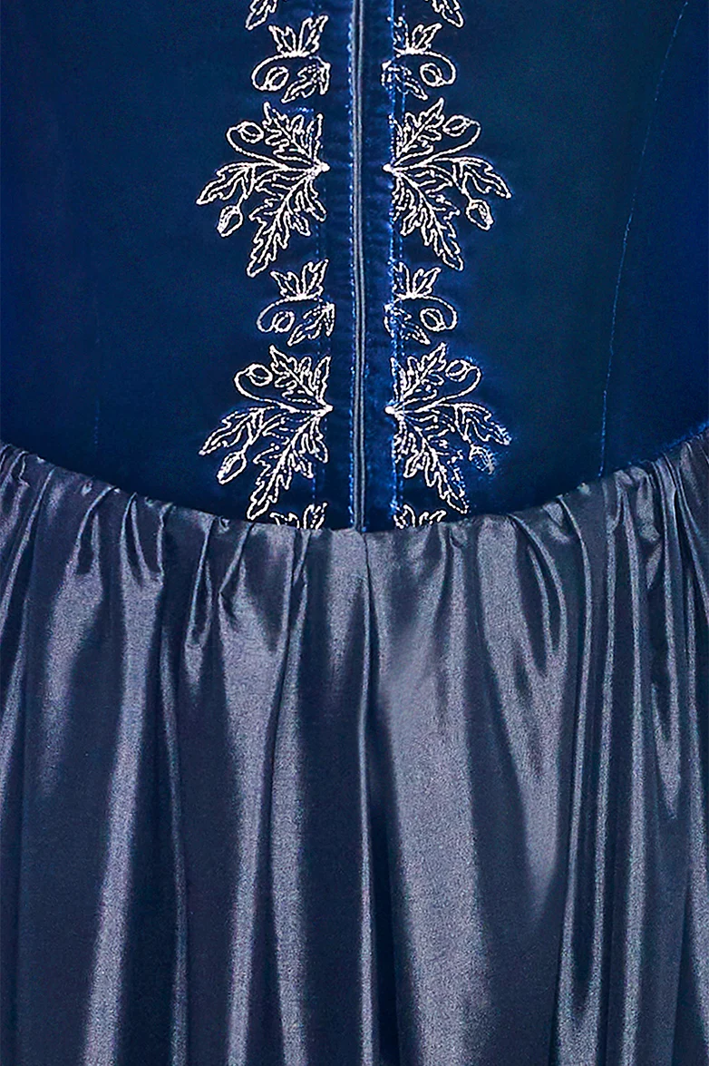 Medaillon-Dirndl