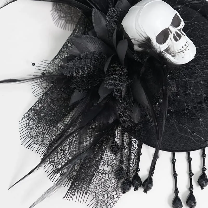 Gothic-Fascinator-Hut für Damen mit Totenkopf, Federn, Perlen und Fransen