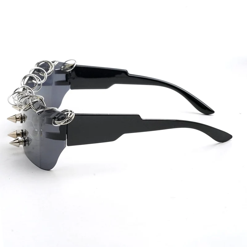 Unisex Cyberpunk Sonnenbrille mit Nietenring