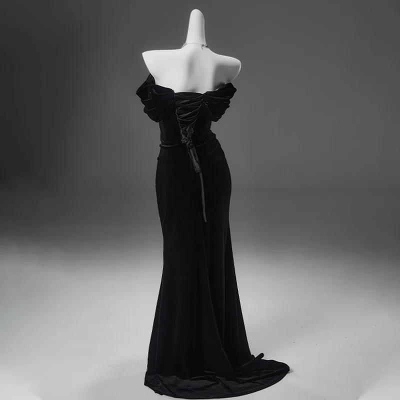 Damen Maßgefertigtes Gothic Bowknot Schnürrüschen Trägerloses Smokingkleid Schwarzes Hochzeitskleid