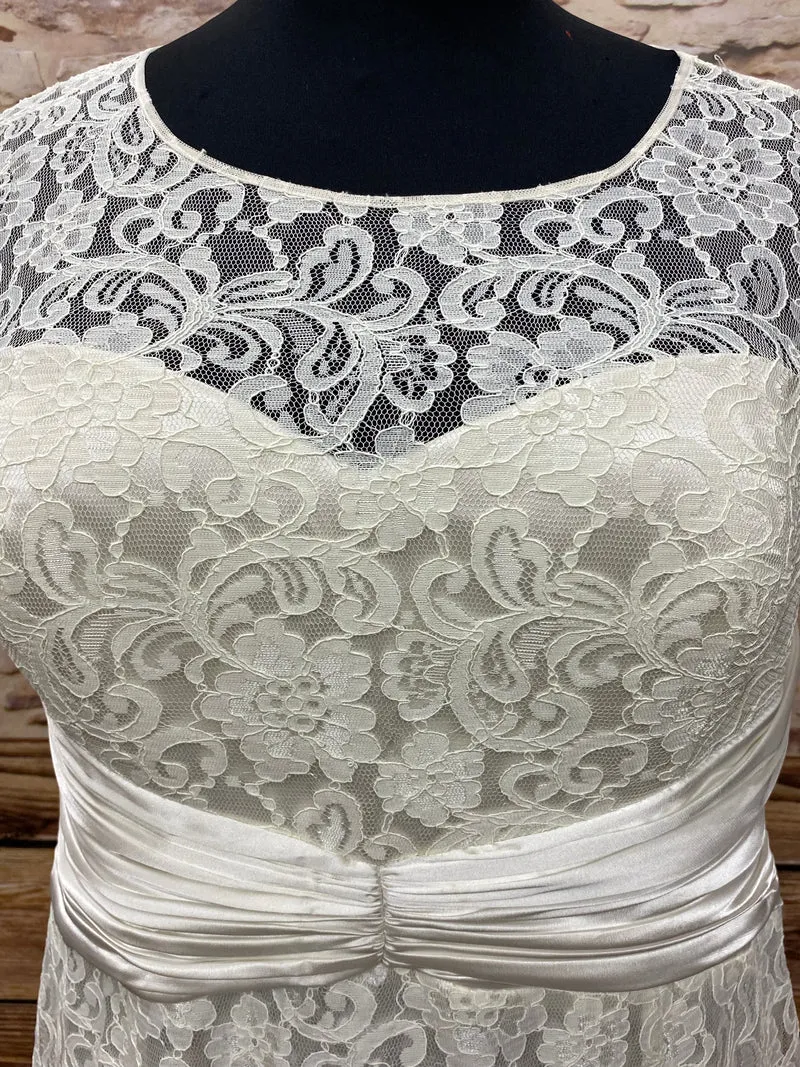 Vintage Brautkleid - Ivory – Gr. 54