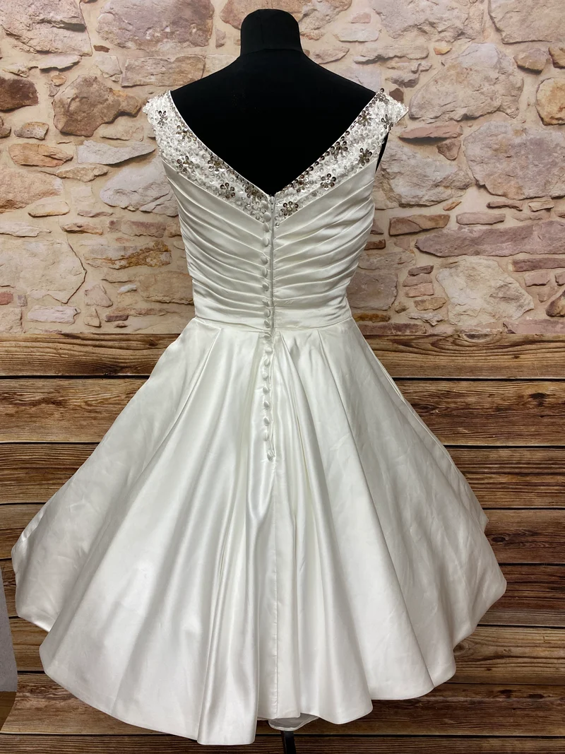 Vintage Swingkleid 50er Ivory Satin Perlen Gr. 36