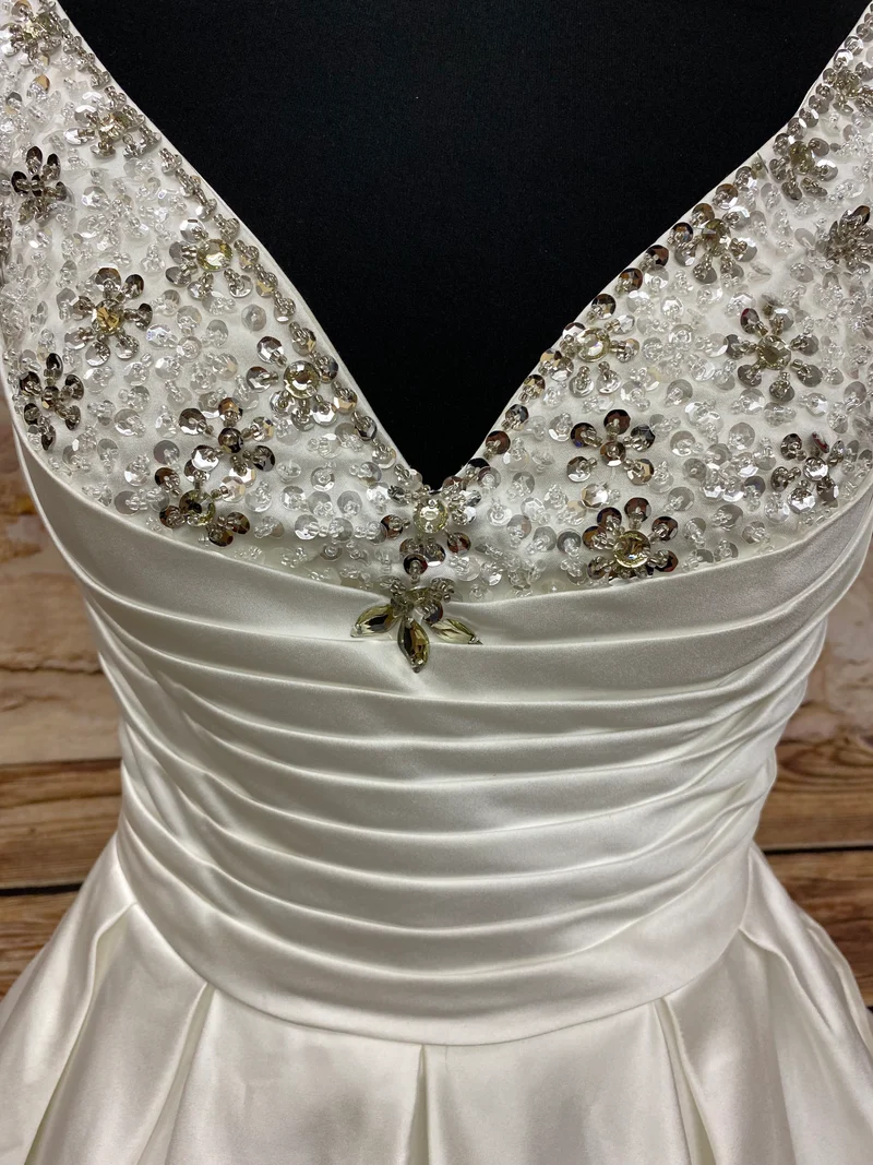 Vintage Swingkleid 50er Ivory Satin Perlen Gr. 36