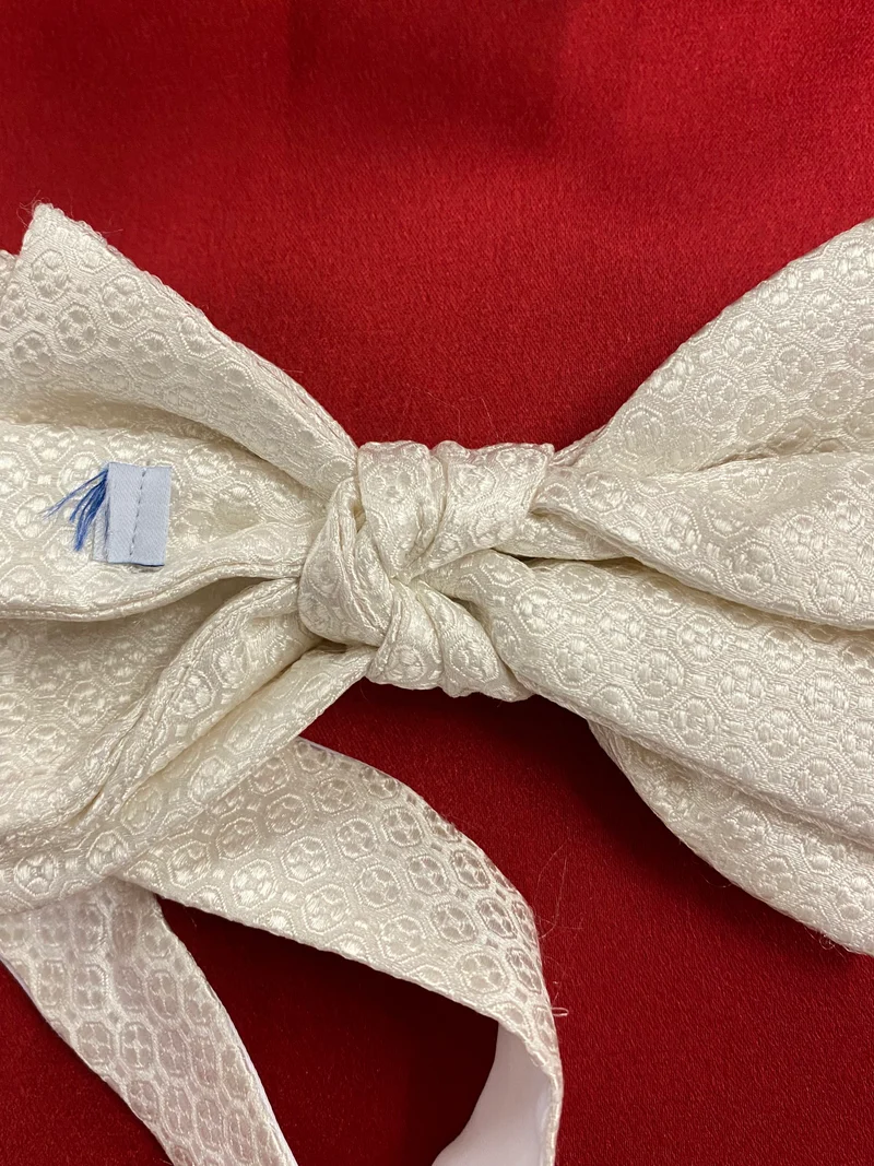 Vintage Fliege Seide Cremeweiß gemustert – Made in Italy | elegante Herrenfliege