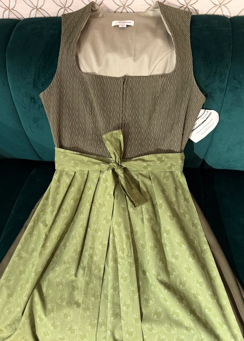 Stretchdirndl Goldstich olivgrün 75cm