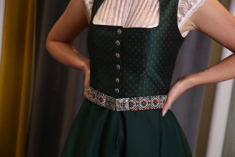 Baumwolldirndl Goldstich traditionell grün geblümt grün