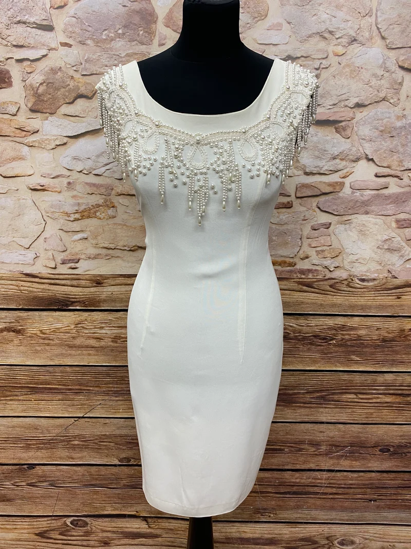 Vintage Etuikleid ivory Perlen Ausschnitt Gr. 40 elegant
