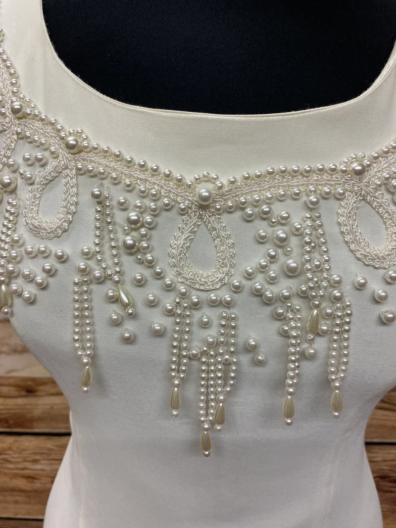 Vintage Etuikleid ivory Perlen Ausschnitt Gr. 40 elegant