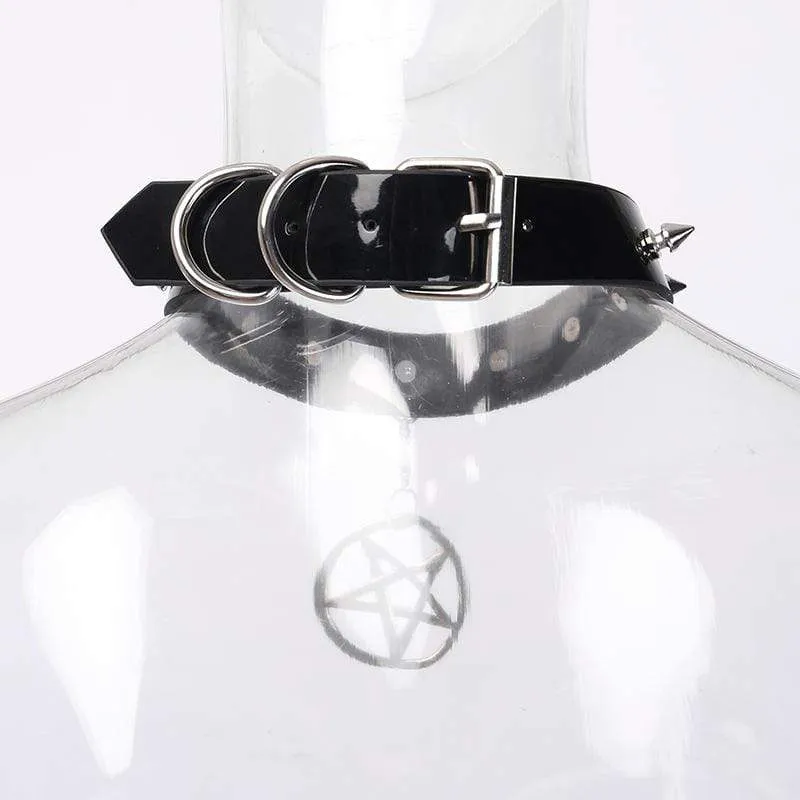 Damen Nieten Pentacle Anhänger PU Halsreifen