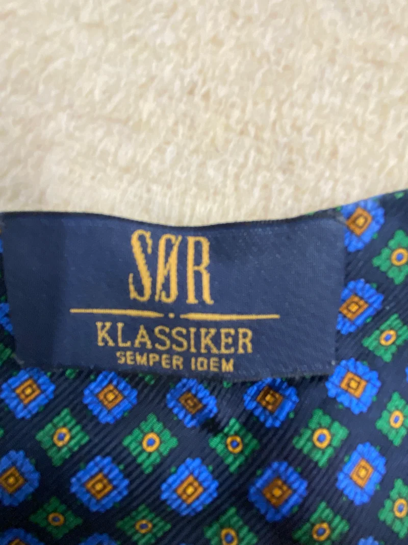 Vintage Seiden Ascot Schal Herren – SJR Klassiker Gemustert