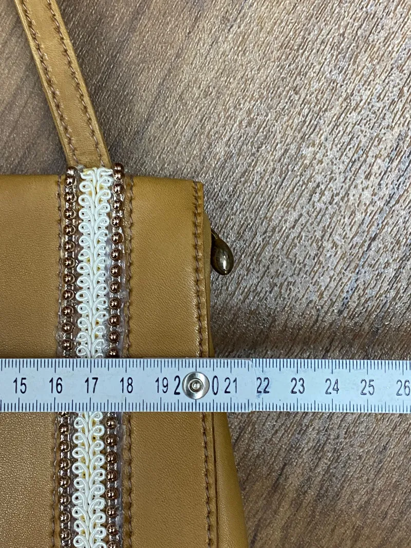 Steampunk-Handtasche aus hellbraunem Leder