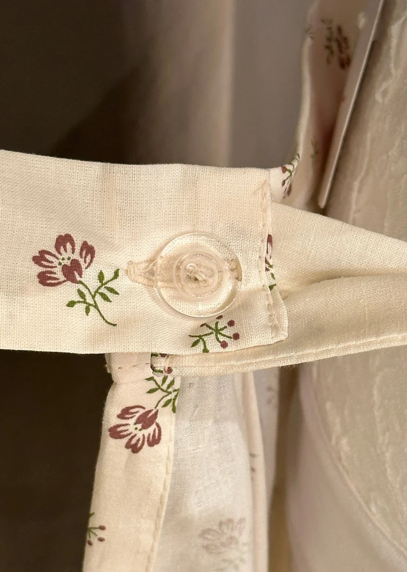 Dirndlschürze Goldstich creme Muster 65cm