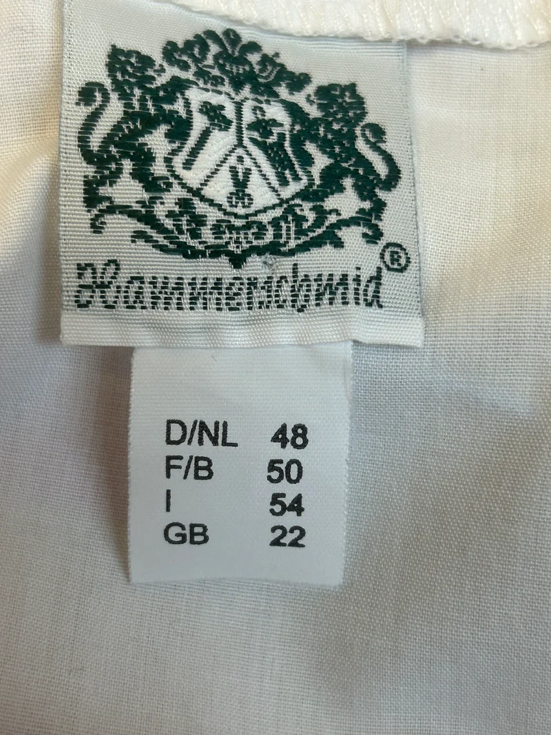Dirndlbluse weiß - Spitzenkante - Raffung, Gr. 48