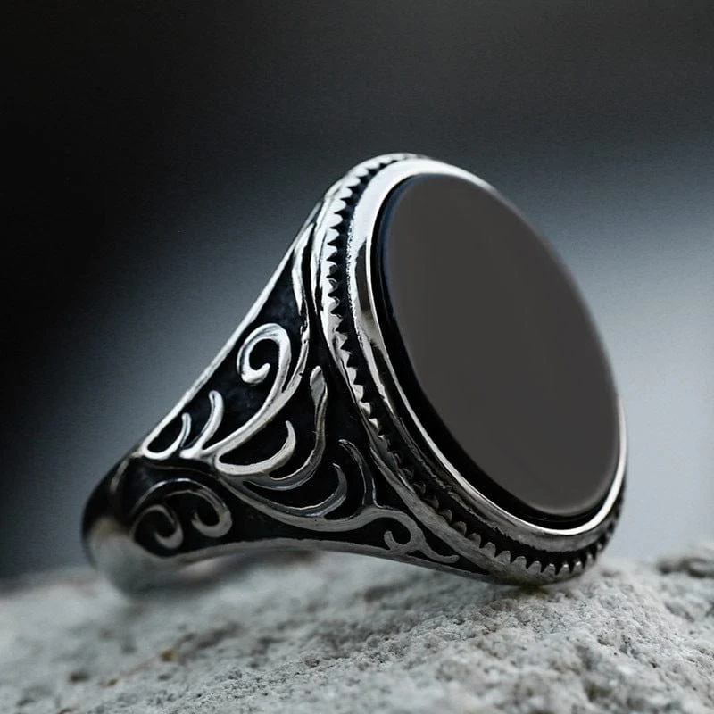 Herren-Punk-Ring aus geschnitztem schwarzem Achat