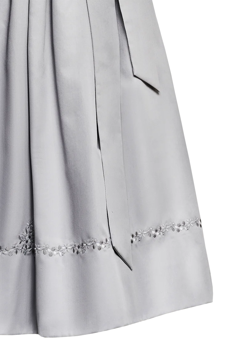 Schürze mit Model-Flachstich