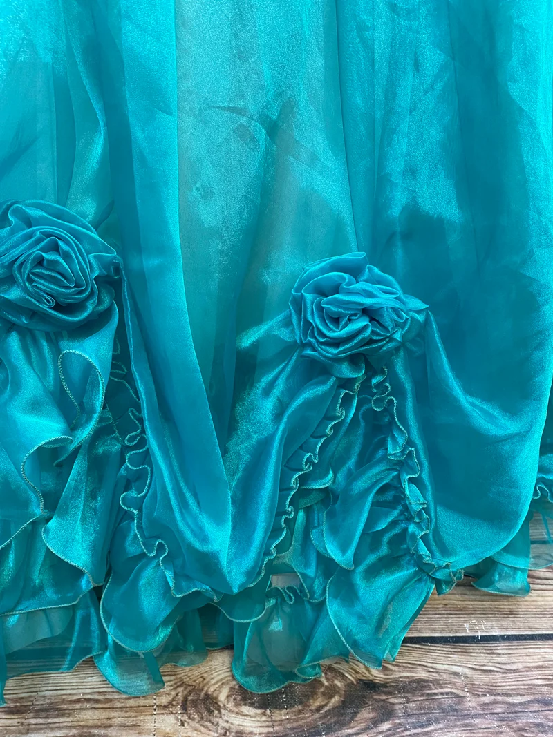 Türkis-Prinzessinnen-Ballkleid mit Rosetten – Gr. 38