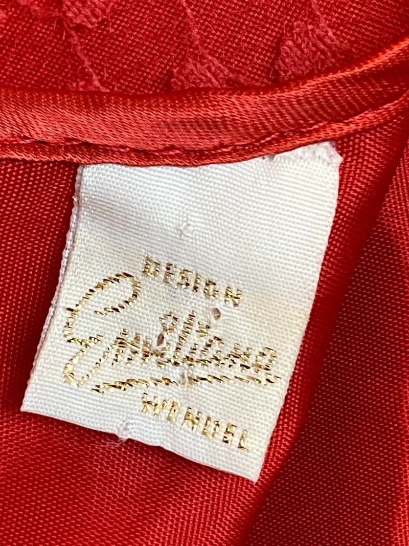 Rotes Rüschen-Maxikleid aus Netzspitze – Gr. 36