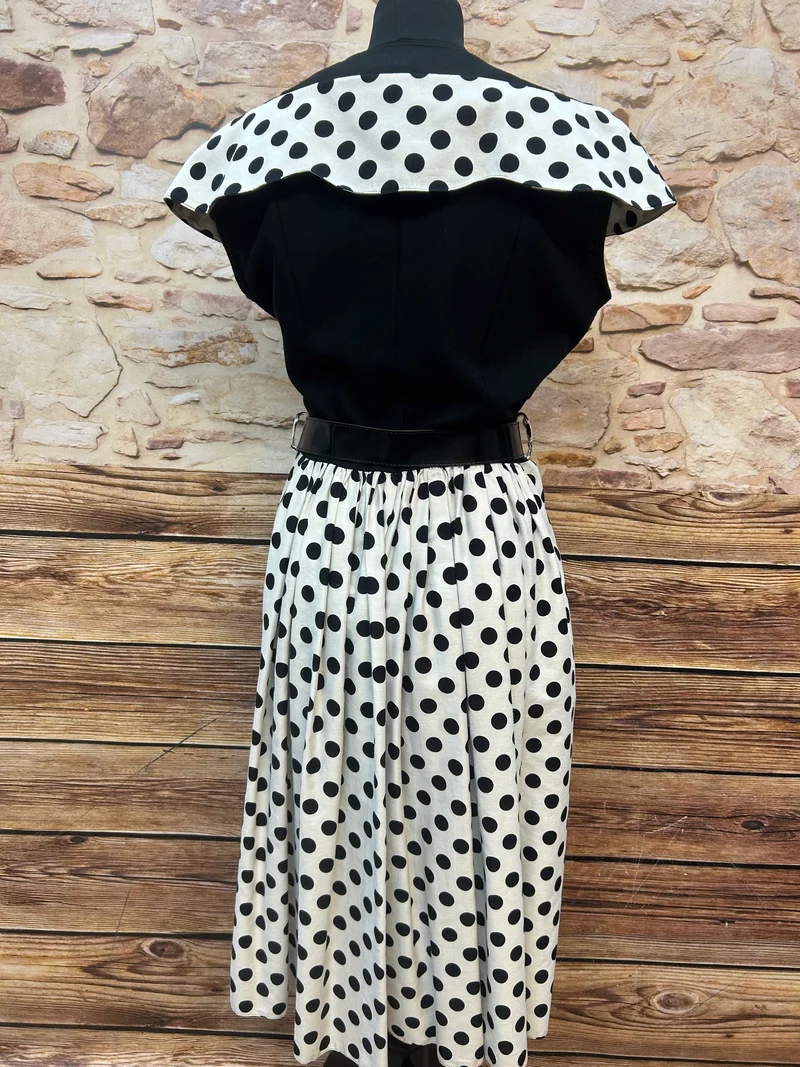 Punktekleid Gr. 40/42 – Schwarz-Weiß