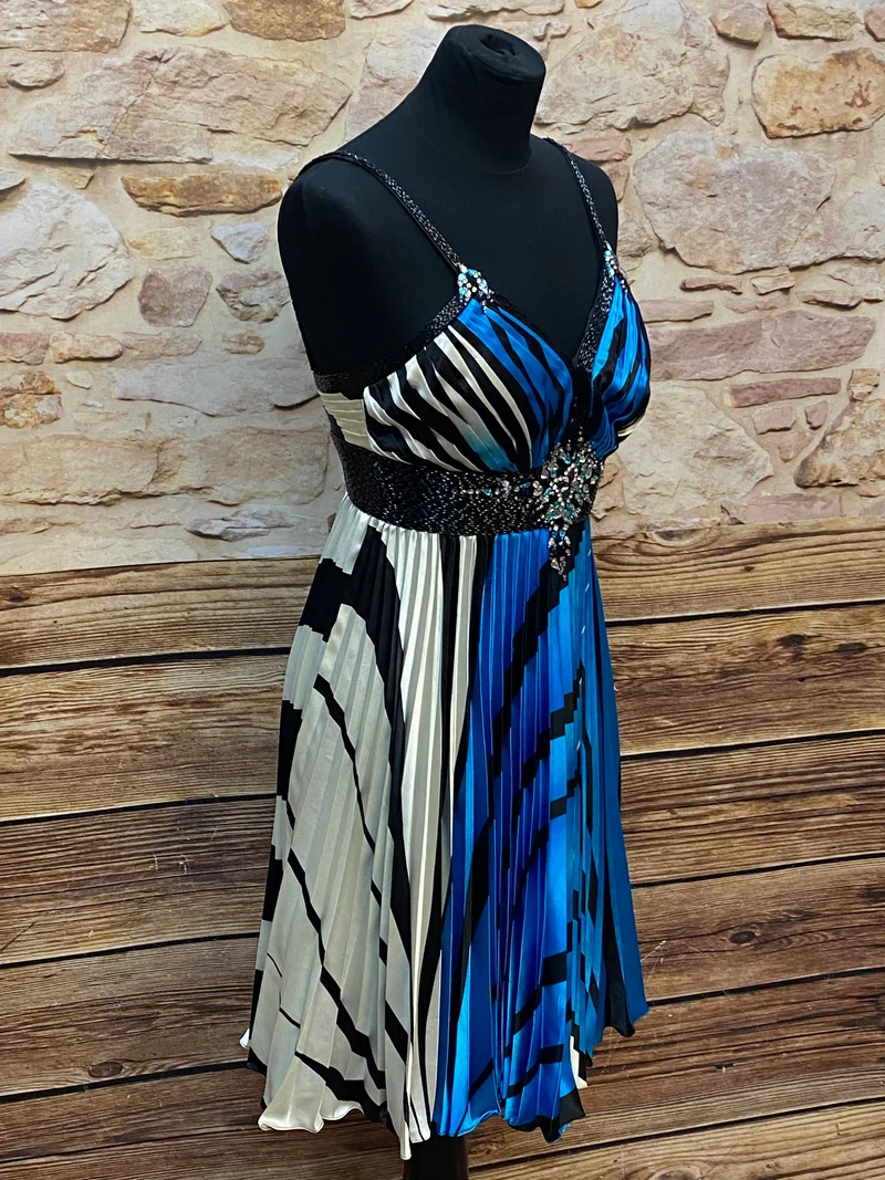 Fabelhaftes Plissee‐Abendkleid „Unique“ in XS