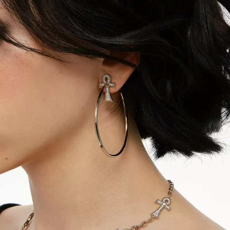 Grunge-Kreuz-Ohrringe für Damen