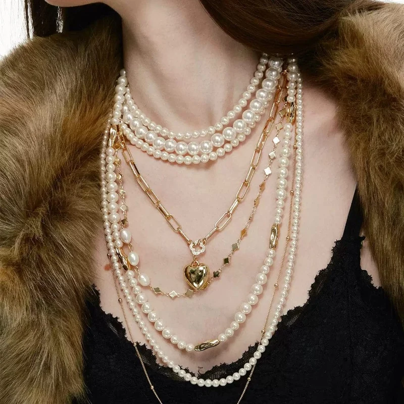Grunge-Perlenkette mit mehreren Lagen und Herzmotiv für Damen