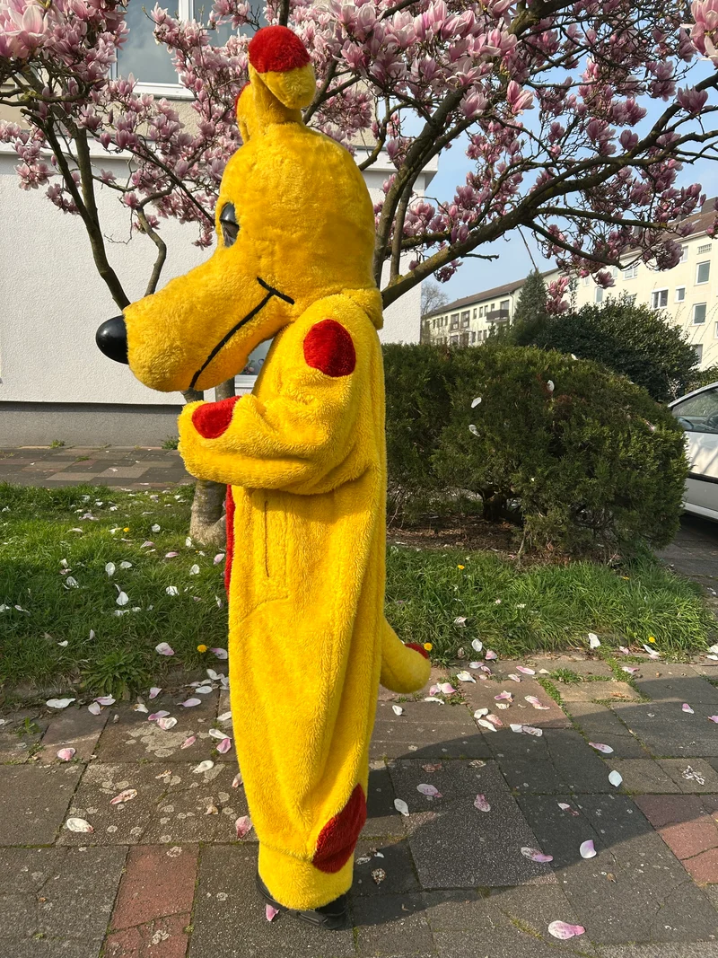 Schnuppi Hund Werbefirgur C und A