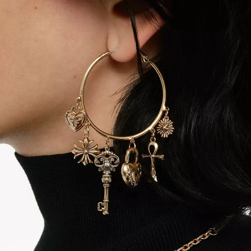 Grunge-Ohrringe mit Kreuzverschluss und Herzschlüssel für Damen